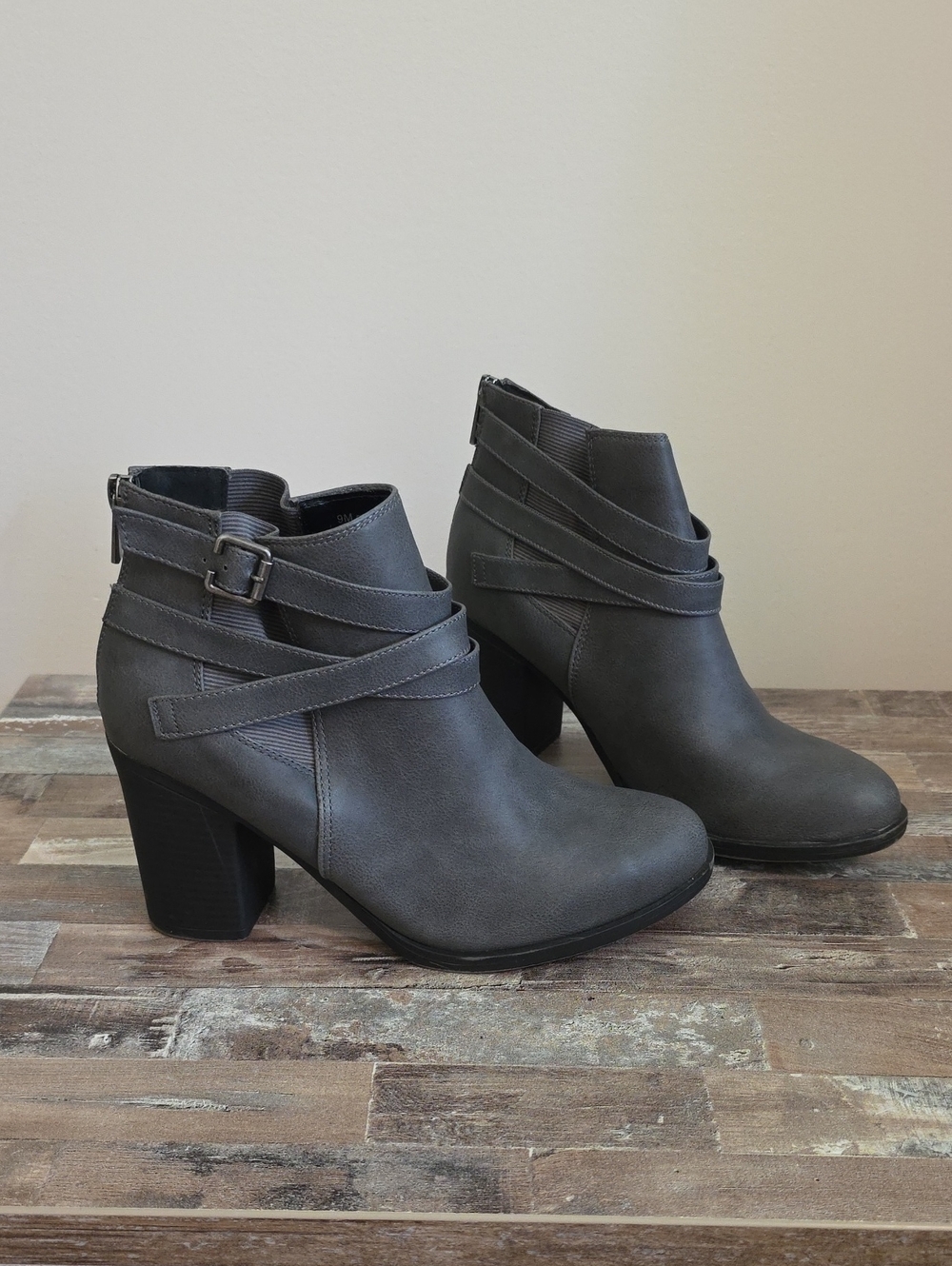 Toetos Gray Women's Ankle Booties with Wrap Detail